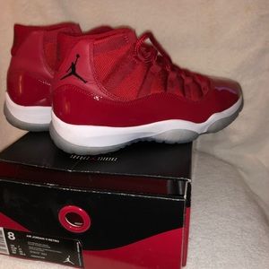 Air Jordan 11 Retro sz 8